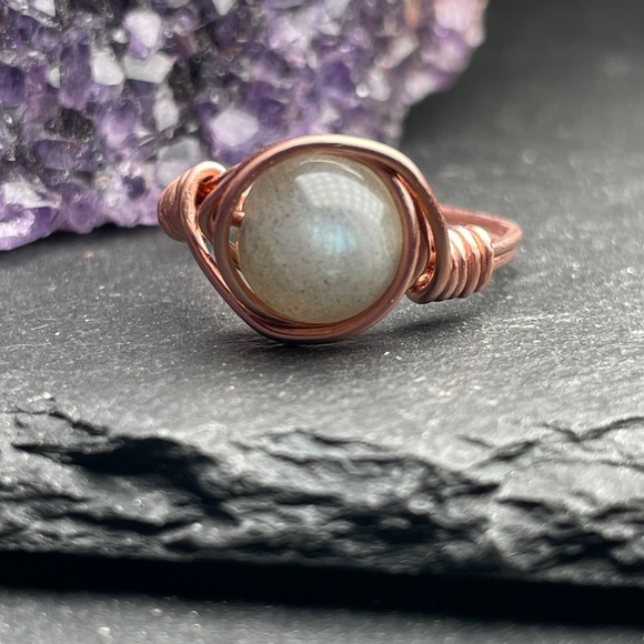 Labradorite Gemstone Bare Copper Artisan Designed Ring - Picture 10 of 16